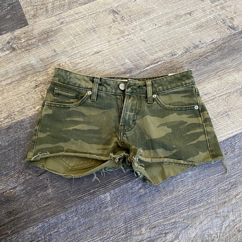 camo lucky brand shorts